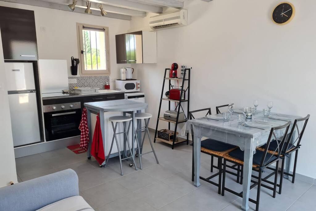 Appart Cosy Avec Son Exterieur Chaleureux,Piscine Et Parking Prive Фонвьей Экстерьер фото