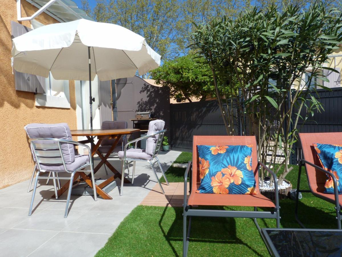 Appart Cosy Avec Son Exterieur Chaleureux,Piscine Et Parking Prive Фонвьей Экстерьер фото